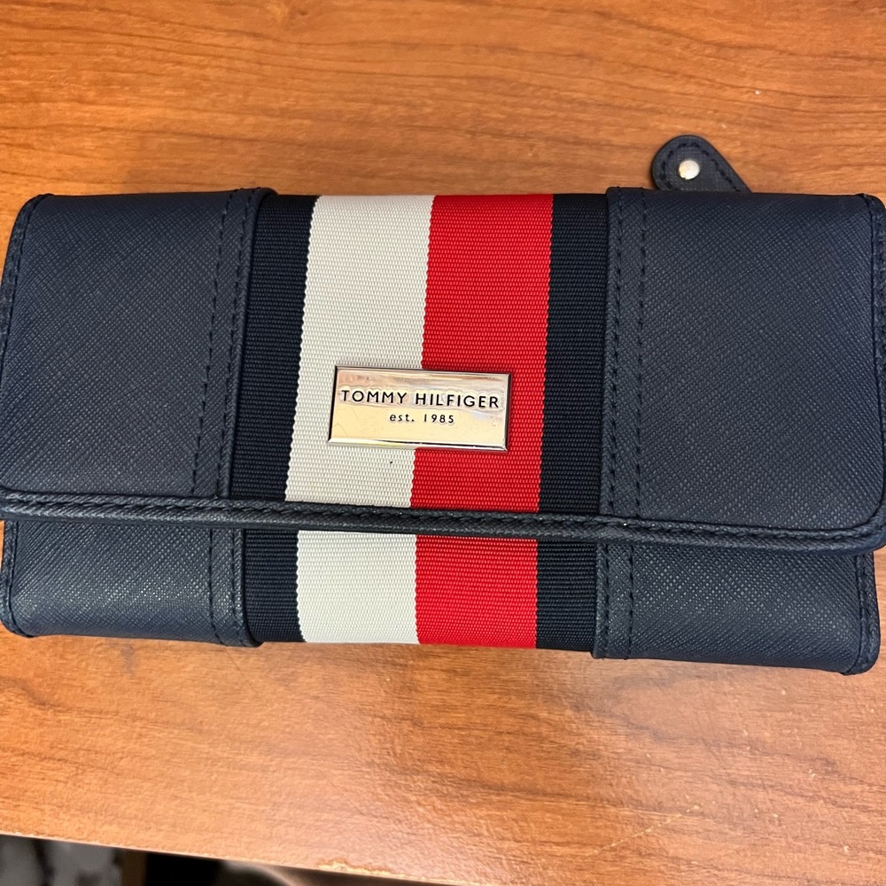 Tommy Hilfiger wallet